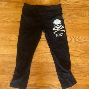Soul Cycle branded lululemon Capri leggings